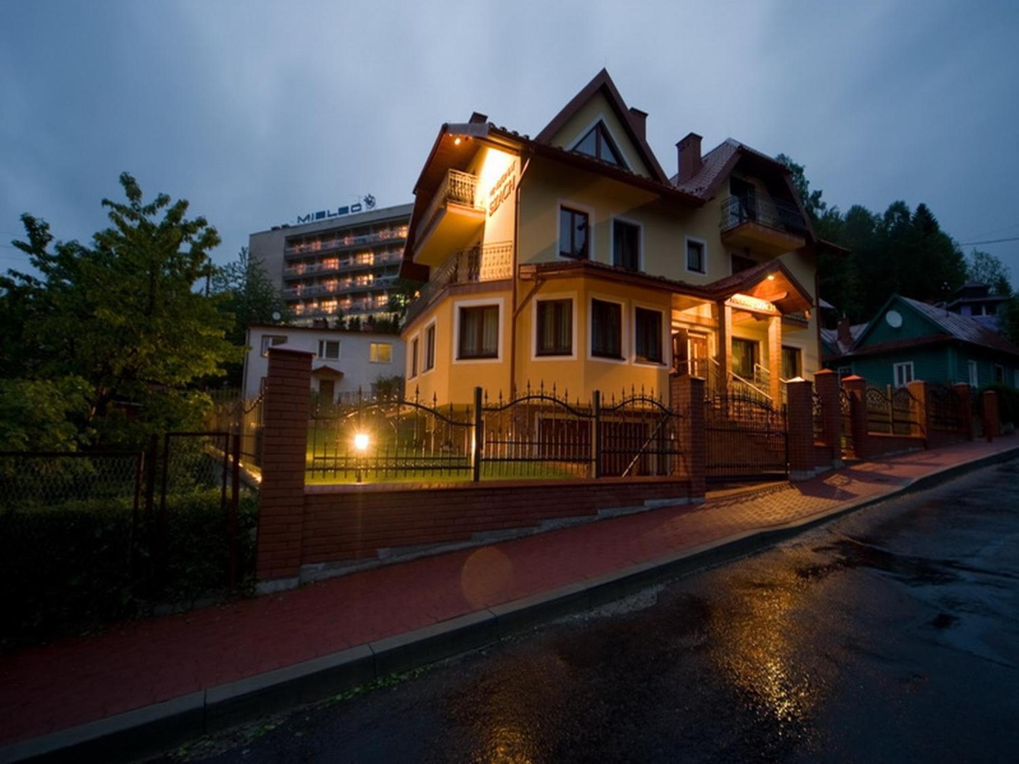 Pensjonat Szach Krynica Exterior foto